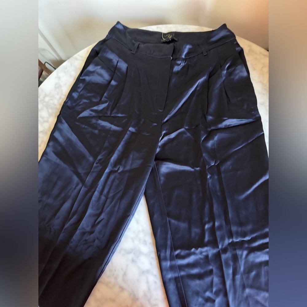 House of Harlow Deep Navy Two-Piece Satin Pants Set Size 4 co-ord resortwear NWT - Picture 8 of 10